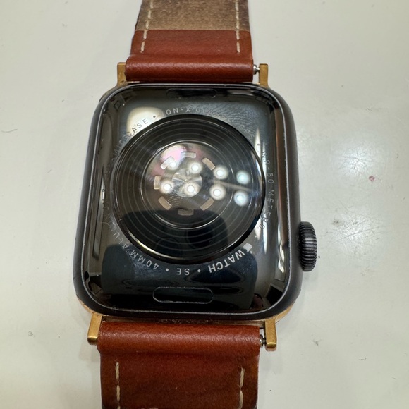 Apple Watch SE 40 MM - Picture 10 of 11